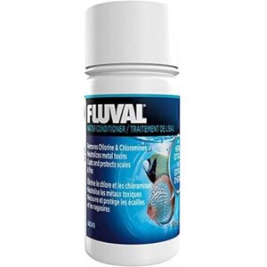 Fluval Aquaplus 30ml aquarium water conditioner